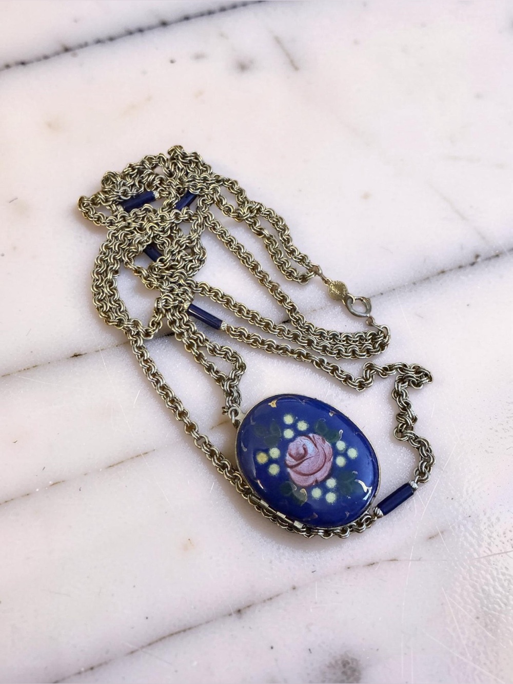 Accessocraft N.Y.C Locket Pendant Necklace - Picture 4 of 6